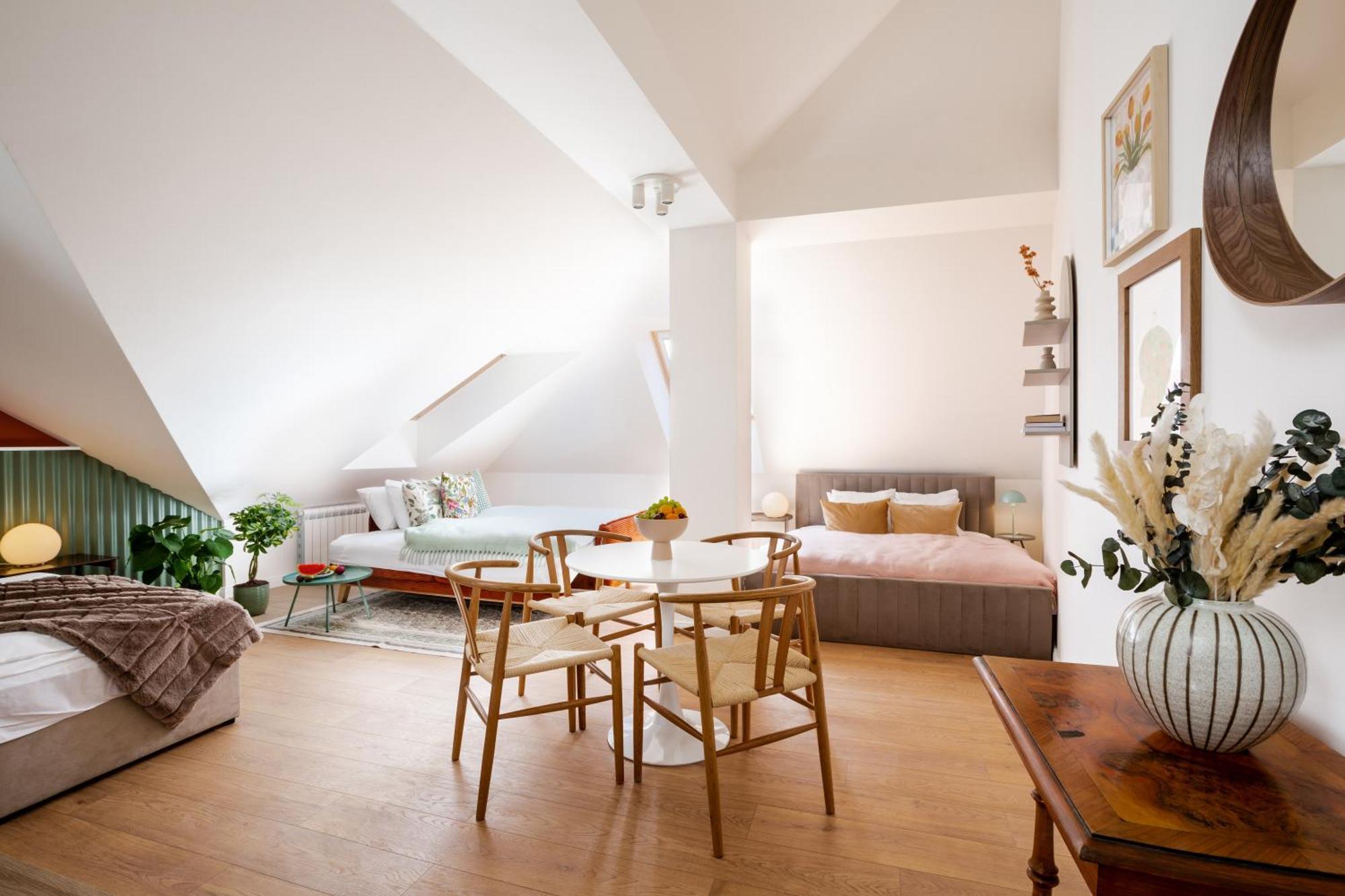 Turnkey I Antonin Dvorak Apartments Praag Buitenkant foto