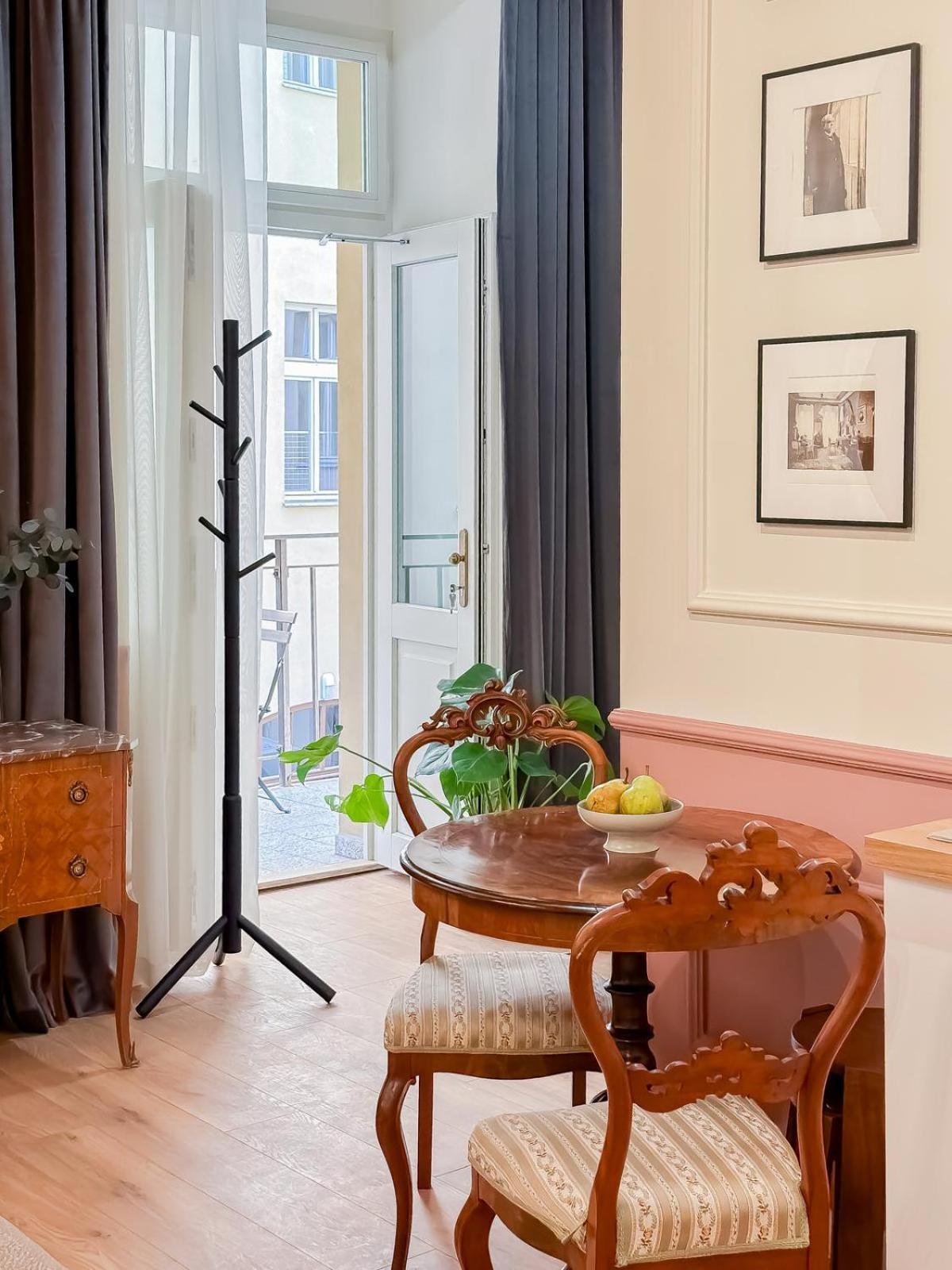 Turnkey I Antonin Dvorak Apartments Praag Buitenkant foto